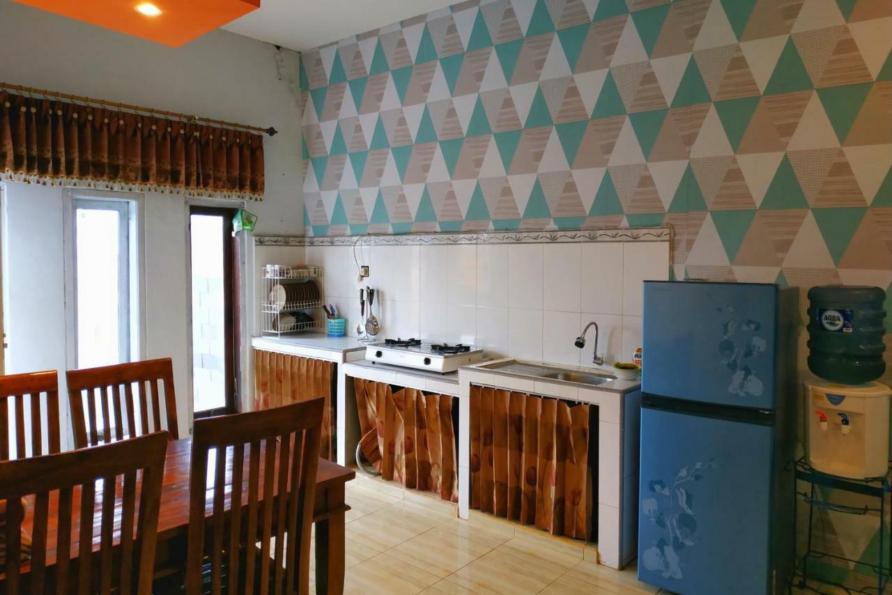 Puncak Pinus And Pool Villa Batu  Kültér fotó